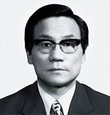 초대 원장 : 김춘근 원장